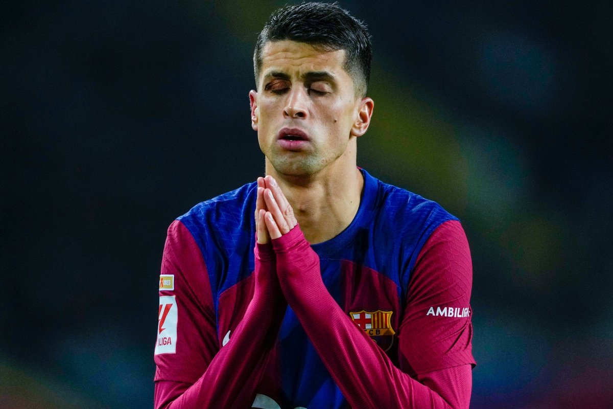 Cancelo's permanent move to Barcelona is not as likely as it was before.

— @mundodeportivo