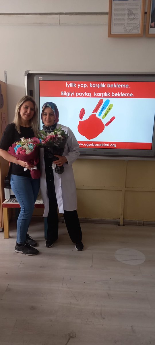 ugurbocekleri's tweet image. Sevgili Uğur Böceğimiz Meltem Telli, Şehit Mustafa Aslan Ortaokulu öğretmenlerinin davetiyle farklı günlerde, farklı sınıflara &quot;Kendi Hayatının Lideri Ol&quot; semineri verdi. Duyarlılıkla hem projelerimizdeki hem de verdiği seminerlerdeki katkılarından dolayı çok teşekkür ediyoruz.