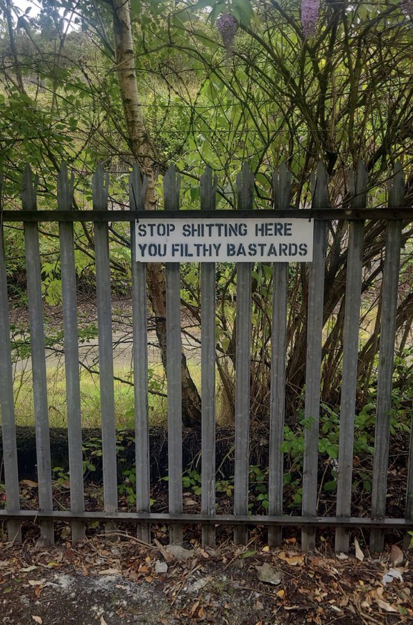 New signs are popping up all over #London, #SadiqKhan's London.. 
It's a shit hole..