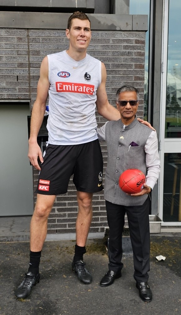 High Commissioner met popular AFL Star Mason Cox, Craig McRae (Coach) and Craig Kelly, CEO of Collingwood Football Club in Melbourne. Sports is a great connect between India and Australia.