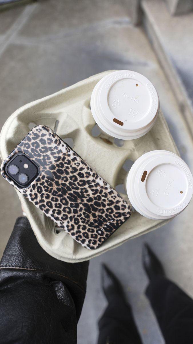 How I love being a woman 🖤💅

#burgaofficial #phonecase #leopardprint #denim #iphonecase