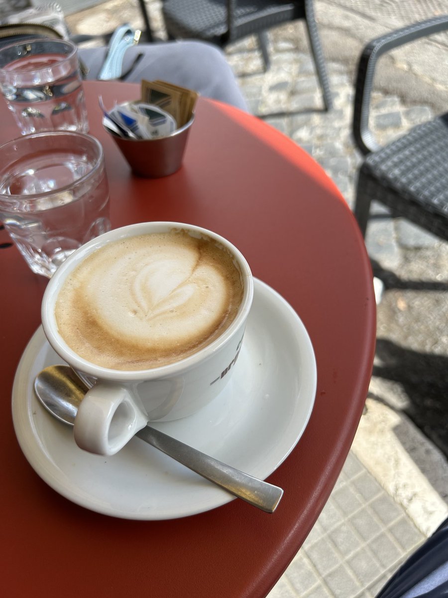 Coffee in Rome (2): great to be back in a country where it’s possible to order a cappuccino without specifying “no chocolate”