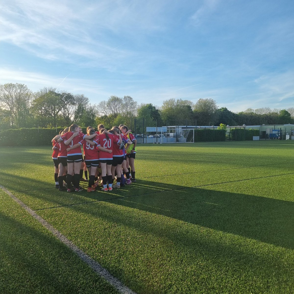 Thursday night football saw us take on Northampton Towns u14s ,   The girls played some lovely football in an entertaining 1-1 draw.
Went behind to an unfortunate og, before Grace equalising, had chances to win it...
Sets us up nicely for Saturdays cup final 💙🤍💙 #citysonfire