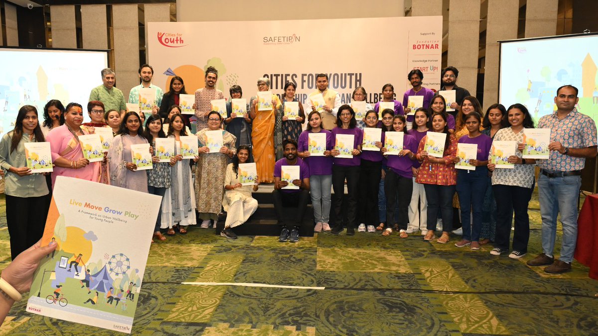 Our report 'Live. Move. Grow. Play: Urban Wellbeing for Youth' launched at the #CitiesForYouth conference in #Jaipur!  With key stakeholders including IAS @abhisheksurana , CEO of Jaipur Smart City Limited, & @NidhiSingh, Additional Transport Commissioner.

#UrbanWellbeing