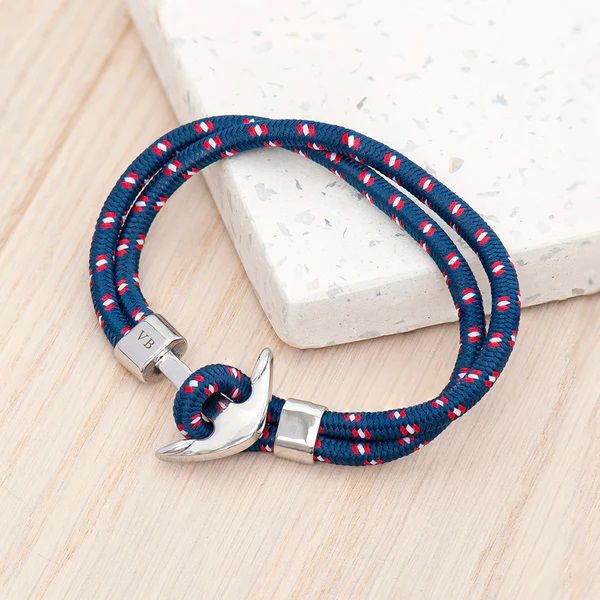 Looking for a new summer accessory? Don't like the thought of wearing leather? No problem! This nautical themed men's bracelet with anchor clasp may fit the bill. Personalised with any initials  lilybluestore.com/products/perso…

#bracelet #jewellery #mensjewellery #mhhsbd #earlybiz