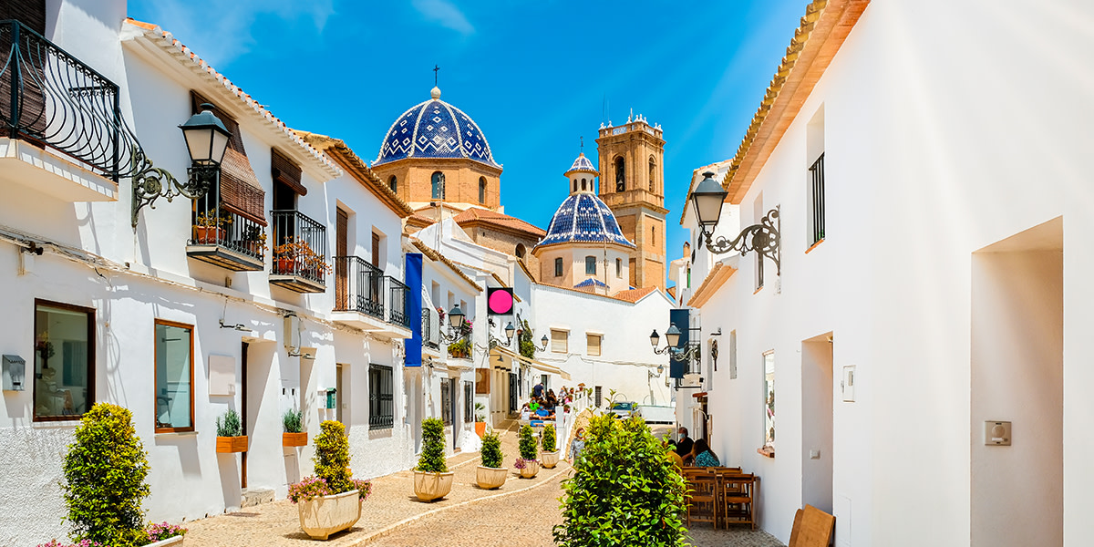 Good morning Friday! 🌺

“There are no foreign lands. It is the traveler only who is foreign.” 

— Robert Louis Stevenson.

#YouDeserveSpain #VisitSpain #Altea #HappyFriday #FelizViernes #HappyWeekend #FelizFinDeSemana #BuenosDíasMundo #GoodMorningWorld #MorningBeautiful