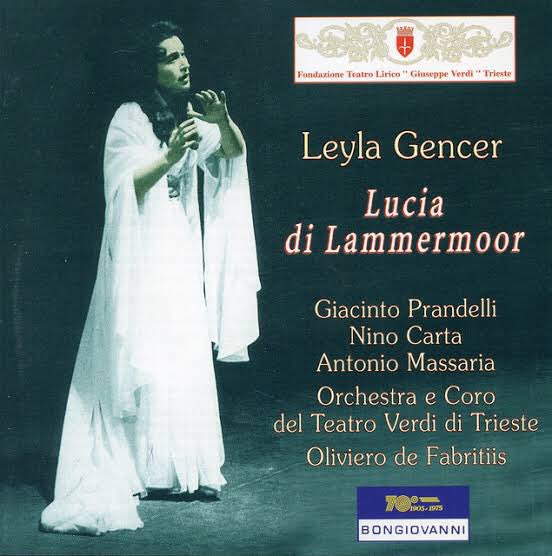 Leyla Gencer’i, müziğinin ustası olduğu Donizetti’nin Lucia di Lammermoor operasından ünlü Delirme Sahnesi’nde dinlemeden de geçmeyelim... 🌿🌼
youtu.be/O4Rukw3wsjw
#LeylaGencer