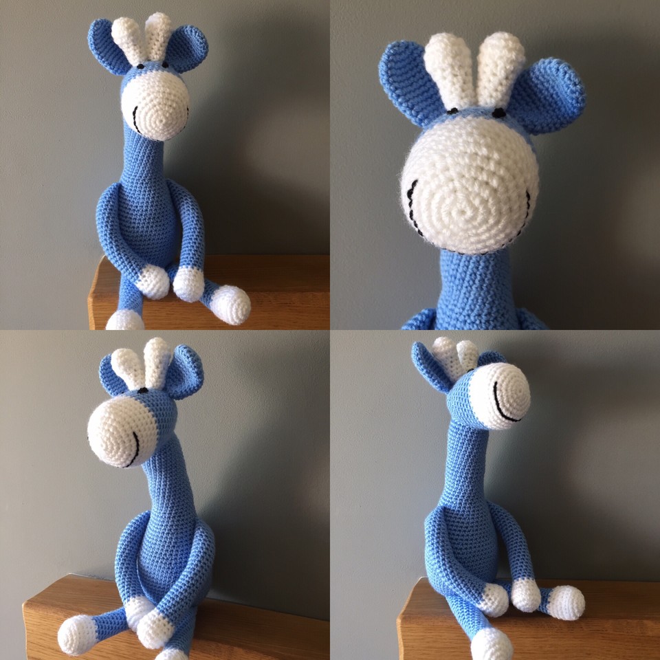 Little boy blue 💙 Handmade giraffe would make a lovely gift 😍 Other colours available in my Etsy shop 💛❤️💜 bitzas.etsy.com/listing/705711… #firsttmaster #atsocialmedia #northwestuk #craftbizparty #MHHSBD #earlybiz