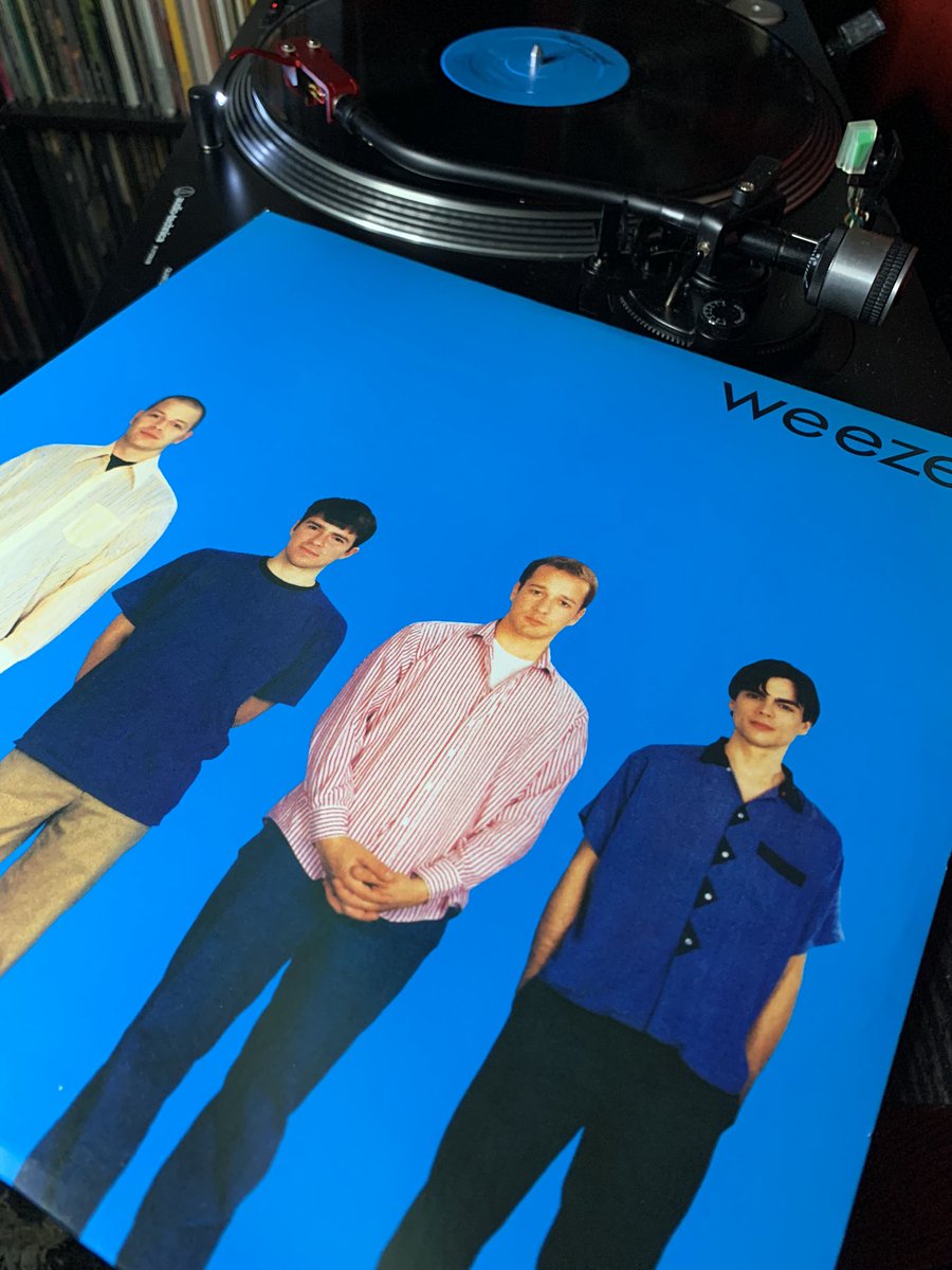 May 10th 1994, @weezer would release the debut Blue Album. 
#weezer 
#bluealbum 
#AlbumAnniversary 
#vinyladdict 
#vinylcollector 
#vinylcommunity 
#vinyljunkie 
#vinylrecords