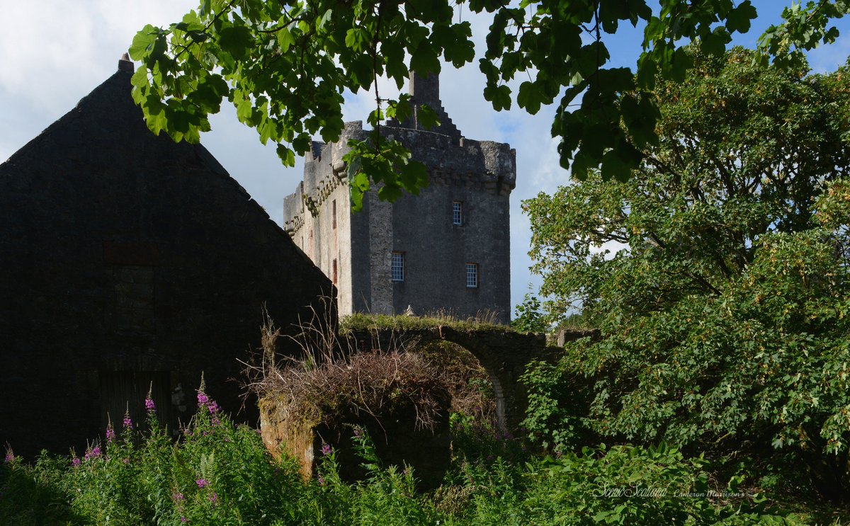 facebook.com/ScenicScotland…
Saddell Castle, Kintyre.

#scotland #historicscotland #historicalscotland #visitscotland #lovescotland #beautifulscotland #castle #castles