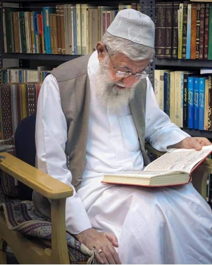 hr_diii's tweet photo. آیت اللہ سید علی خامنہ ای کی تازہ ترین تصویر جو ان کی ذاتی لائبریری میں لی گئی ھے
🙌🫀🫶 https://t.co/i09wWxX9Ai