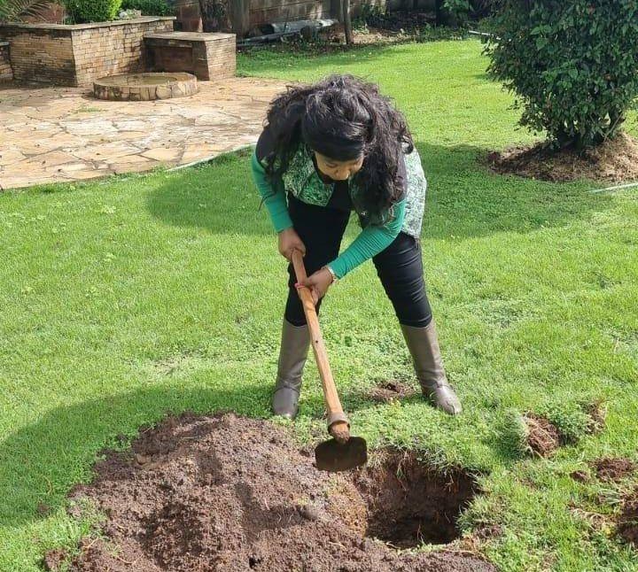 'Leo utapanda ngapi?' asks Agnes Kagure as she showcases her love for the environment during National Tree Planting Day. Through her socials, Agnes Kagure wrote, 'Participating in today's tree planting exercise is a direct contribution to a healthier and safer environment, as