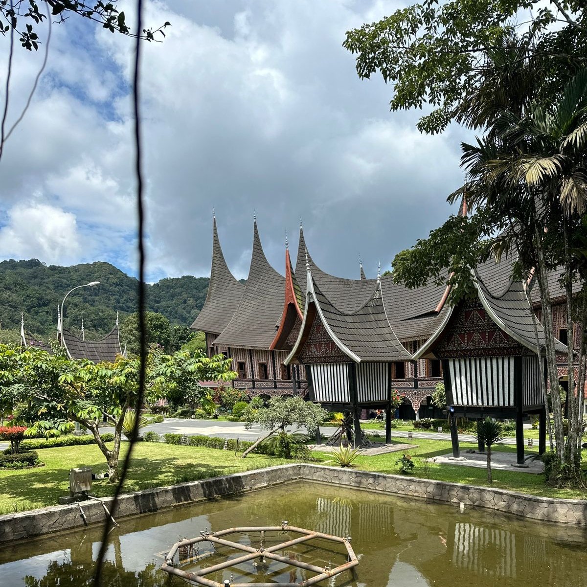 romelton's tweet photo. Ranah Minang https://t.co/ICPYEuHkVk