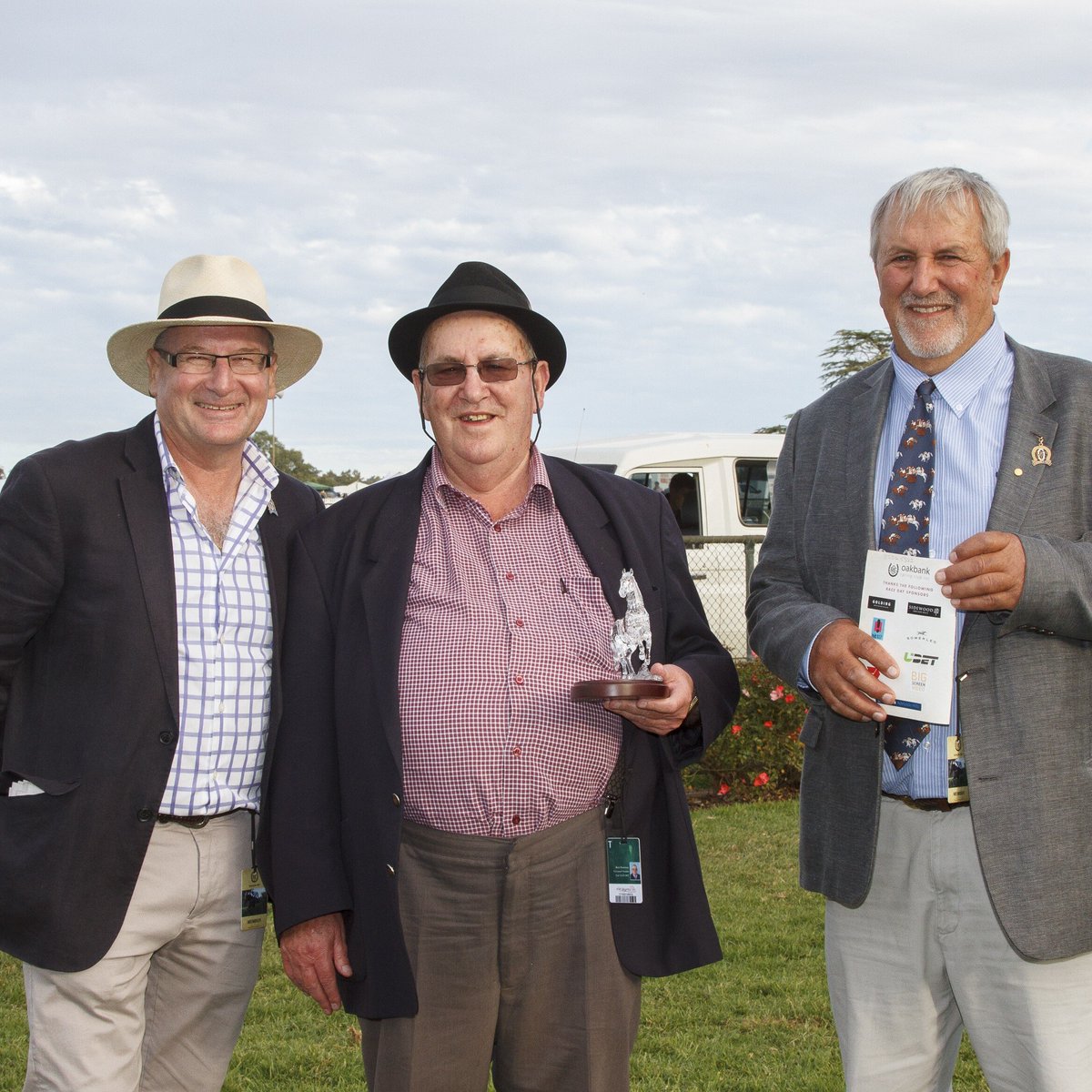 The SA racing industry is mourning the loss of Morphettville horseman Ken Sweeney (pictured centre) who passed away overnight.

Sweeney trained almost 1600 winners during his successful career, including 30 Black-type victories.

READ MORE | bit.ly/3QDMDG0
