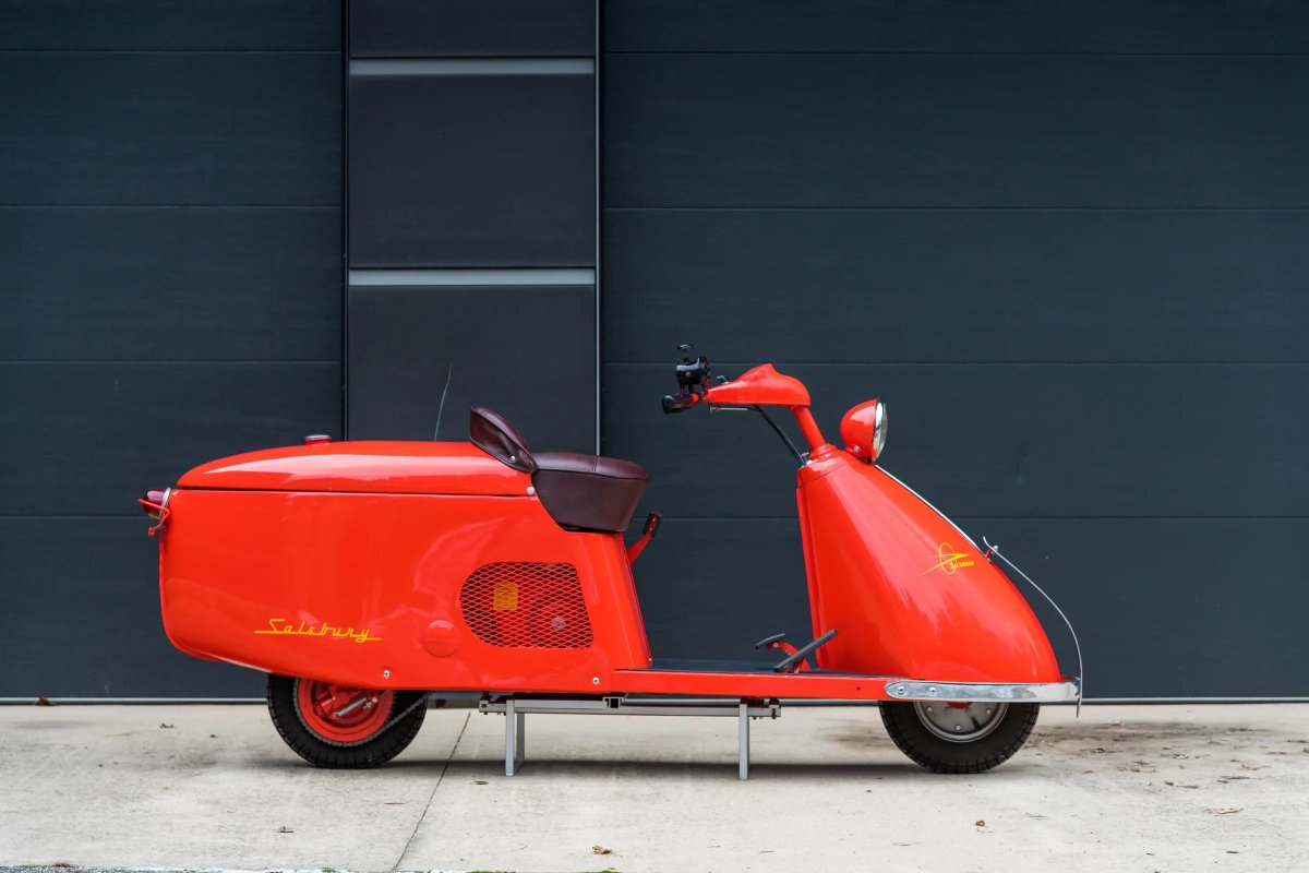 A #1940s #Salsbury Model 85 #scooter