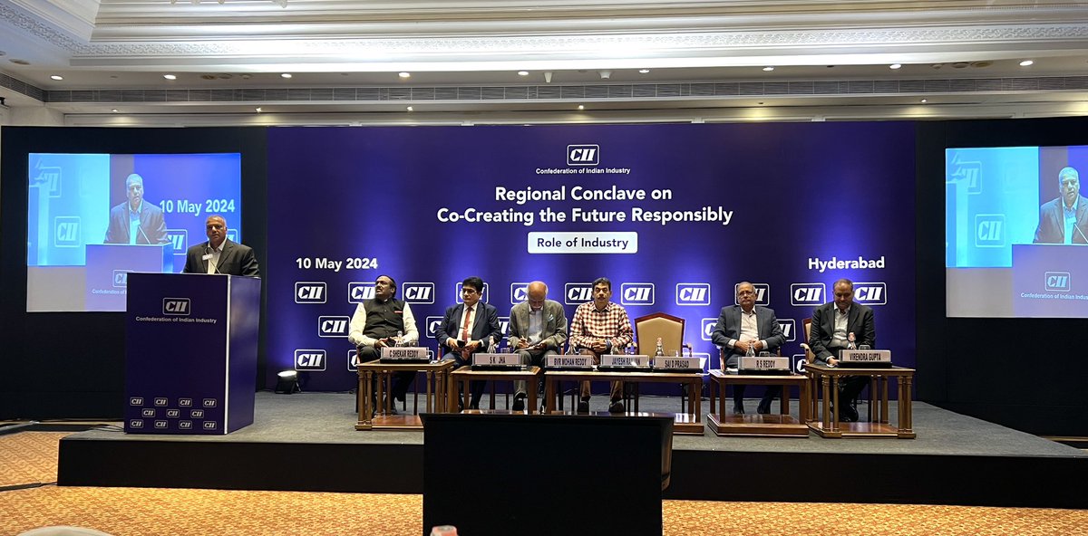 Telangana Progressing Through Reforms!
Dr @jayesh_ranjan chairing & giving inaugural address at @CII4SR Conclave on Co-Creating the Future responsibly, Leveraging on the Sectoral Strength. @BVRMohanReddy @CMD_MIDHANI gave their insights. #DrSaiPrasad & #RSPReddy @FollowCII