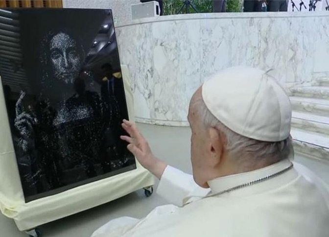 simonbergerArt's tweet photo. It was a great honor you have pope Francis bless my work or Art . This is really a blessing https://t.co/rmUyTjZOqF
