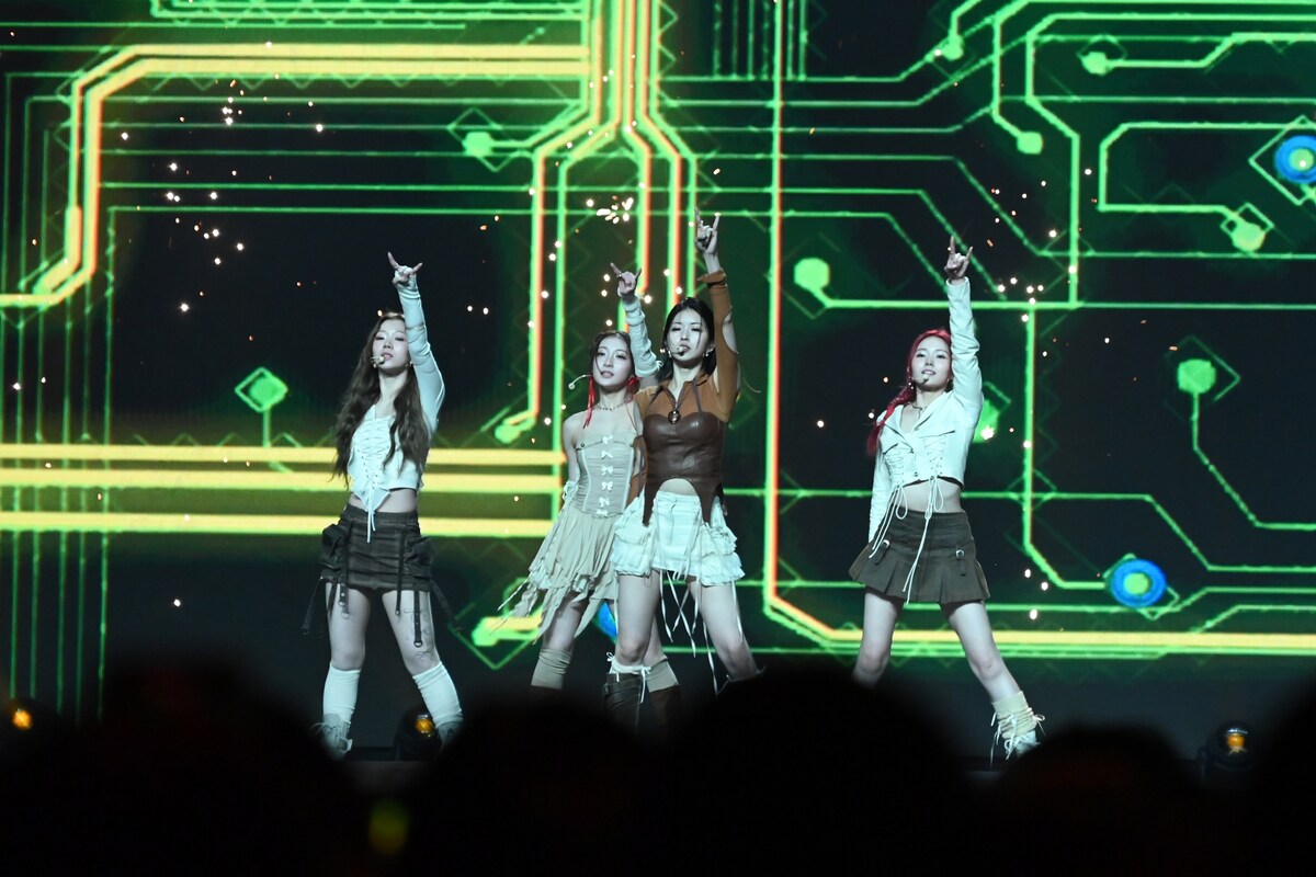 natalie_mu's tweet photo. 【ライブレポート】IS:SUEが「KCON」で初のパフォーマンス披露！パワフルなデビュー曲に大歓声（ライブ写真8枚）
https://t.co/xRifkYeOab

#ISSUE #イッシュ #1st_ISSUE #KCONJAPAN2024 https://t.co/EXAjNwKmAV