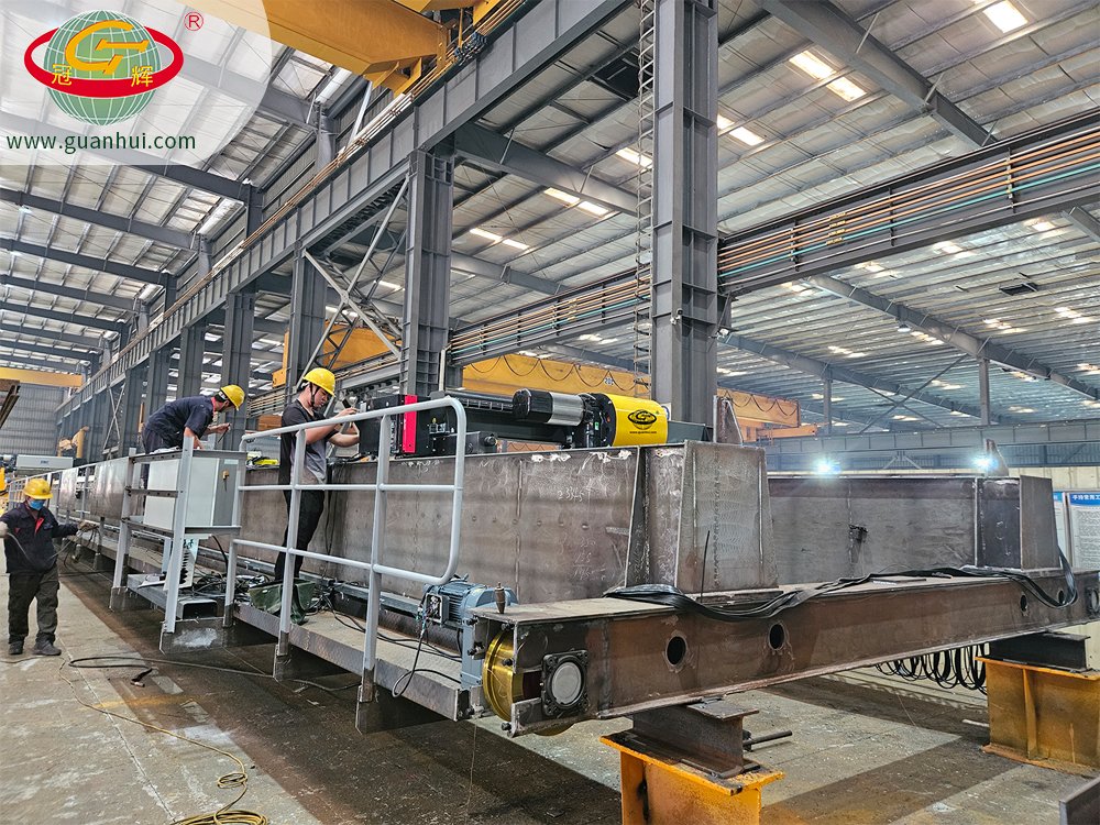 #Guanhui people jobs sharing .Keep working, Friday morning at Guanhui crane plant, the pictures take it in Guanhui #crane production site !

#craneplant #guanhuicrane #craneproduction #liftingequipment #gantrycrane #bridgeoverheadcrane #materialhandling #hoists #industrialcrane