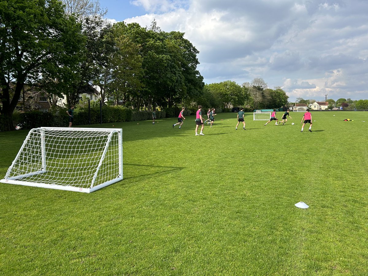 St John's Football Club (@sjsfc) on Twitter photo Football preparations continuing out in the sun this week, for our U15/16 & 1st XI ahead of the new season βοΈ β½οΈ π¦
 π Football preparations continuing out in the sun this week, for our U15/16 & 1st XI ahead of the new season βοΈ β½οΈ π¦
 π