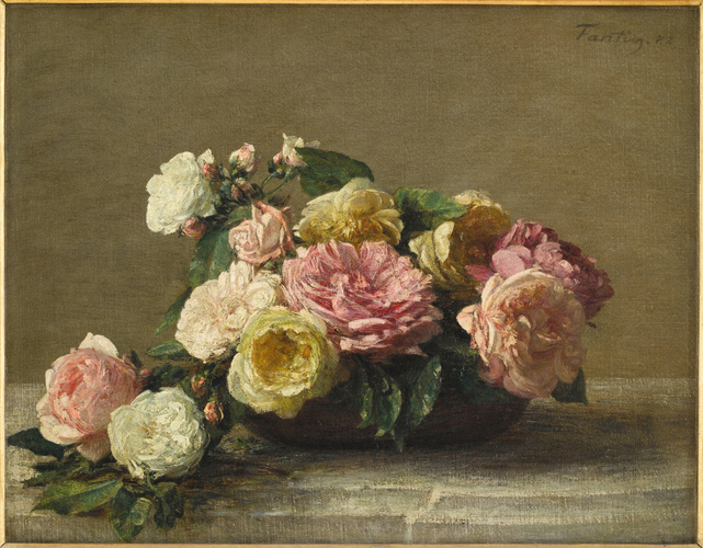 Henri Fantin-Latour, gran pintor francés de bodegones florales, poco reconocido en su país natal, fue muy apreciado en Inglaterra donde un viverista inglés le dedicó una rosa: Rosa 'Fantin-Latour', centifolia de delicado color, pétalos arremolinados y deliciosa fragancia.