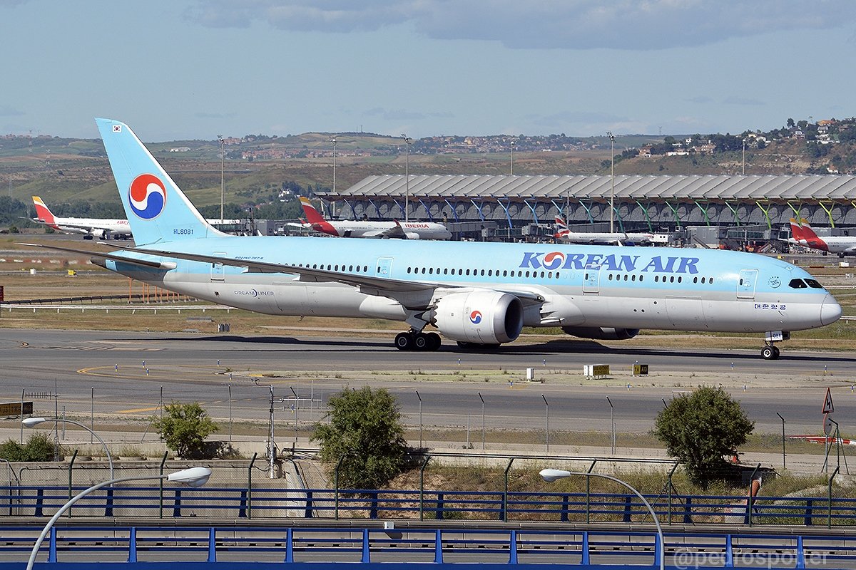 #BuenosDias despegamos hoy #Viernes con un habitual por #Barajas desde #Agosto del 2017 que empezó #KoreanAir a operar con #B787 este registro fue el primero. ✈️ #Boeing #B789 (HL8081) @KoreanAir_KE @KoreanAir ✈️ #aviation #avgeek #avgeeks #spotting #aviationphotography #korean