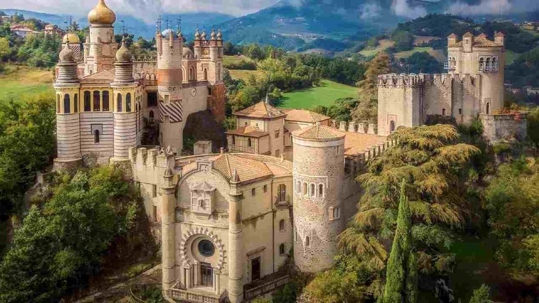 Rocchetta Mattei Castle ⚔️
Tuscan-Emilian Apennines