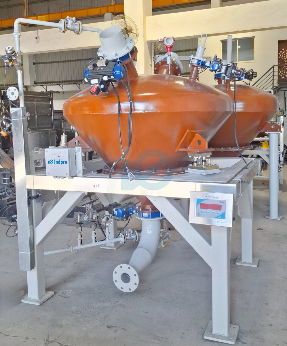Indpro_Engg's tweet photo. Fully assembled custom dense phase pneumatic transporters and ready to be shipped.  

To find out more about our dense phase conveying capabilities click here: https://t.co/61VPjjrpTP

#manufacturing #engineering #bulkmaterialhandling   #densephase #pneumatictransporter #indpro https://t.co/aG5xXvHZAN