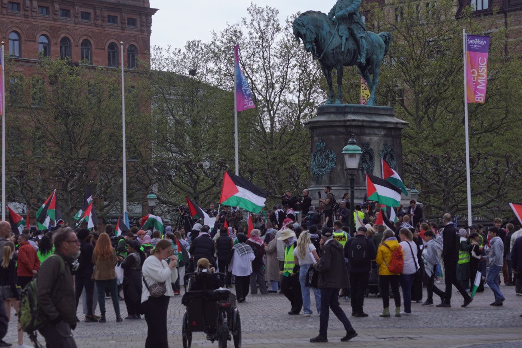 Gazze Şeridi'ne 7 Ekimde saldırı başlatan İsrail, dünya genelinde protesto ediliyor! İsveç’in Malmö kentinde binlerce kişi İsrail'in Eurovision'a katılmasını protesto etti. #GazaGenocide #FreePalaestine