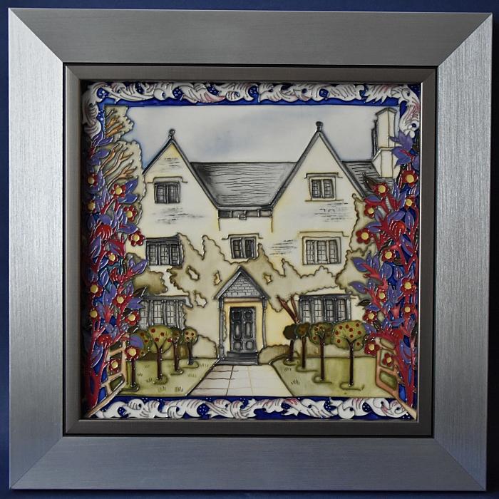 Moorcroft Pottery PLQ8 Kelmscott Manor Plaque William Morris Collection Helen Dale
A Limited Edition of 30
#KelmscottManor #moorcroft #tiles #StratfordonAvon 
bwthornton.co.uk/moorcroft.php