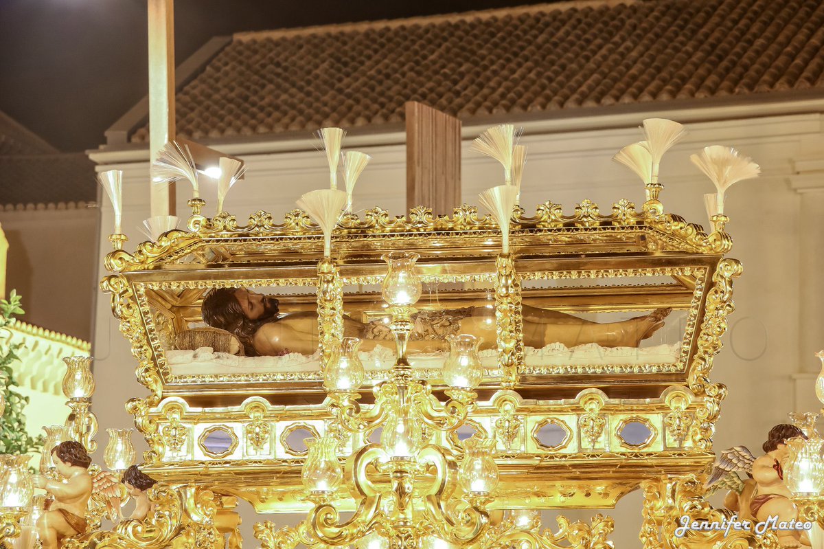 “Como vigilia de amor
te ofrecemos nuestro sueño;
tú que eres el paraíso,
danos un puesto en tu reino.”

🖤 Hoy es 𝒗𝒊𝒆𝒓𝒏𝒆𝒔 del Señor.

📸 Jennifer Mateo
 
#SepulcroVM