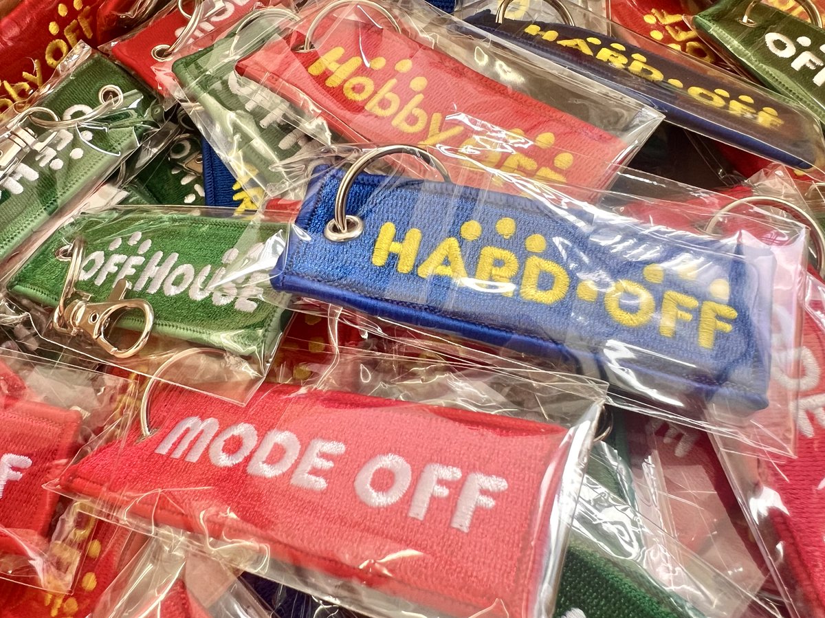 新グッズ「 #フライトタグキーホルダー」を販売いたします！１個550円（税込）です。

なんだか作りたくなって４種類も作っちゃいました。

１種類でも、じゃらじゃら付けるのもgoodです！
店頭で見かけた際にはぜひご覧ください！
※一部店舗での取扱です。店舗のX投稿等をご確認ください。