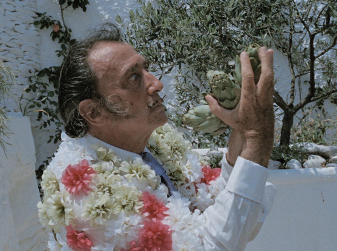 Impres_TVE's tweet photo. Se cumplen 120 años del nacimiento de Salvador Dalí y él es nuestro #Imprescindibles del domingo. 

🎥"Divino Dalí", de @manelarranz.

🗓️Domingo, 21:30h en @la2_tve. https://t.co/ziJ43g4ZJu