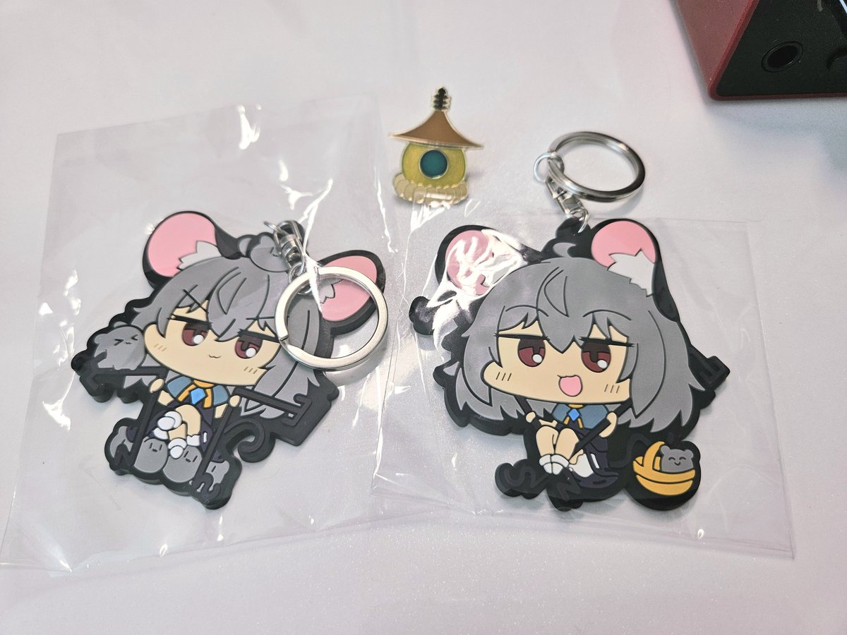 例大祭に行けなかったけど
知り合いからこの子たちをもらいました。かわいい!! うれしい!!🐭🥺