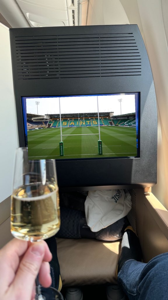 BrixBay's tweet image. Another weekend at a sold out Gardens! 8500 mile round trip but I’m not missing any opportunity to watch this side 😇 @SaintsRugby @WheresTommyV @nrfc_saints