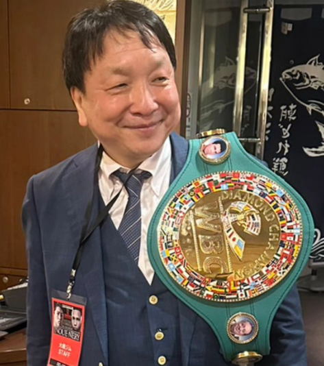 Naoya Inoue requested a WBC 'diamond' belt be on the line for his fight vs Luis Nery purely so he could gift it to his manager Hideyuki Ohashi when he won: 'I received it from Inoue. I have never been so happy. Thank you.'