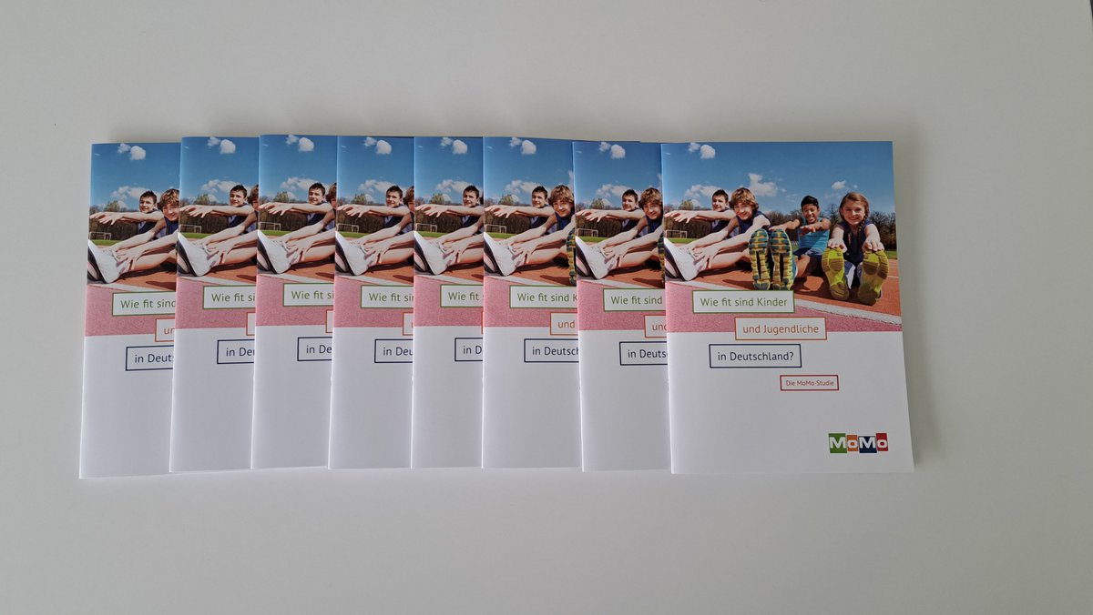 Unsere neue Ergebnisbroschüre ist da 🥳
Zu finden ist sie auf unserer Homepage oder direkt hier:
ifss.kit.edu/MoMo/downloads…
Danke an alle Beteiligten für das tolle Ergebnis! 🙏
#teamwork #welle3 #datenfürtaten