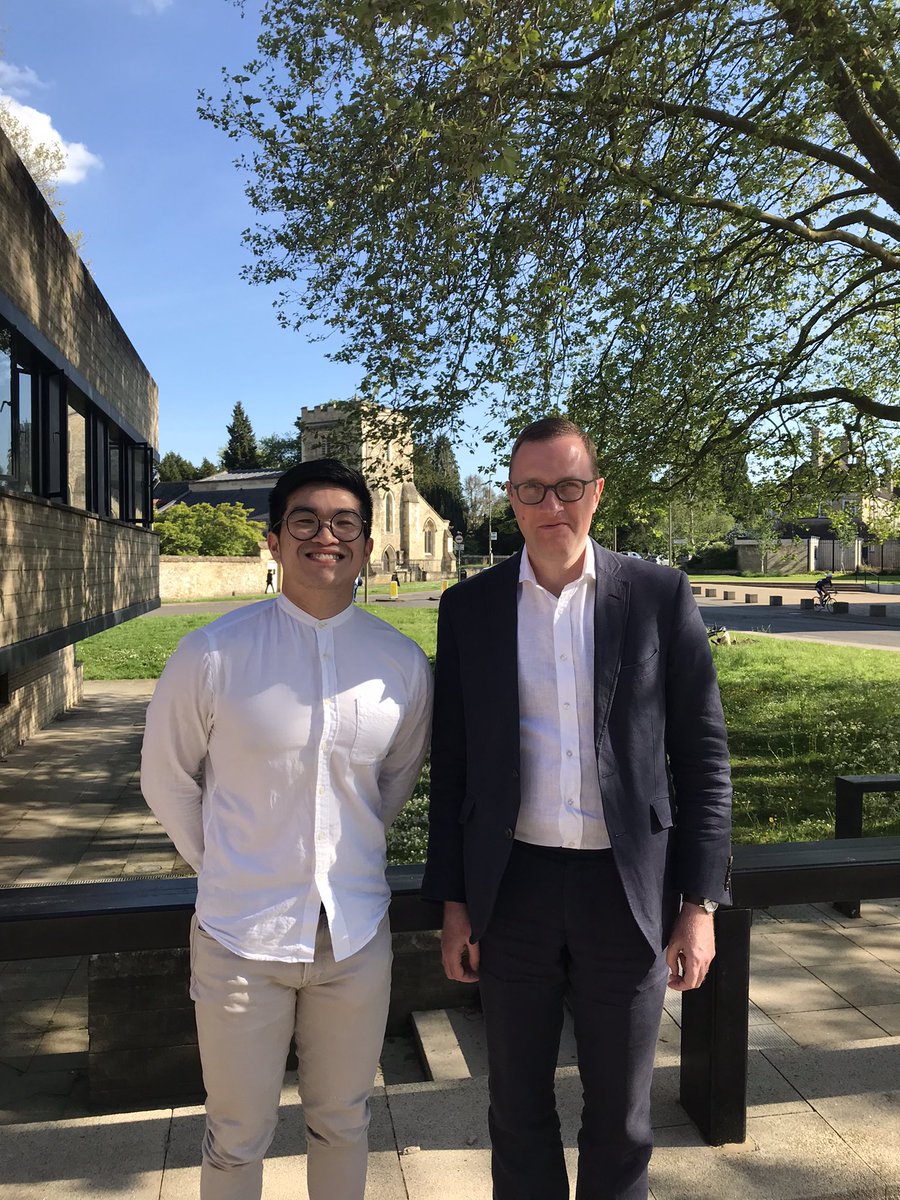 On a brighter note, it was great to welcome Martin Chamberlain back to @OxfordLawFac yesterday, in the glorious Oxford sunshine! He gave a talk on the use of CMPs in civil proceedings, drawing on his experience as an advocate and judge involved in them.