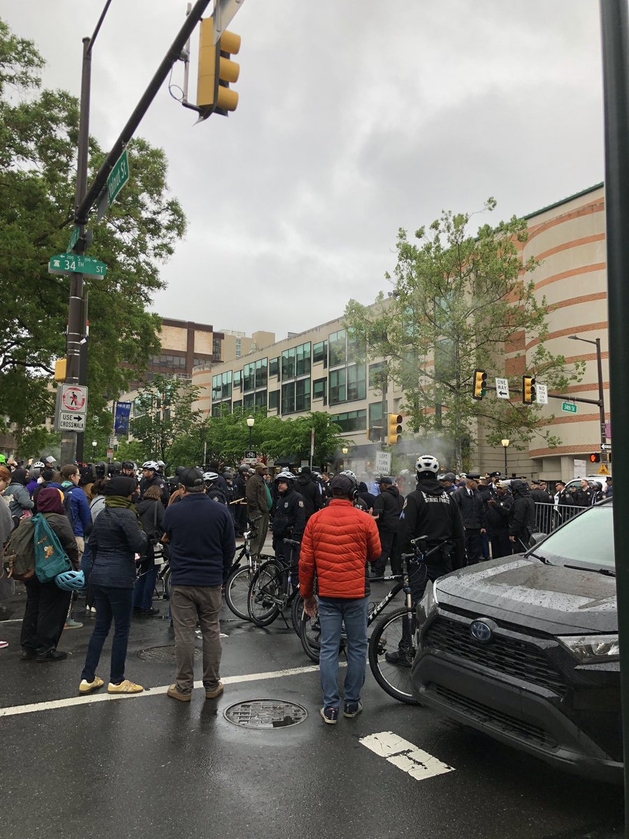 Cops lined up 34th street with battons to disband peaceful protesters? I hope nobody in Philly needed any police help this morning considering there were hundreds of cops and cop cars for some kids on grass! Shameful on PPD and UPenn #FreePalaestine