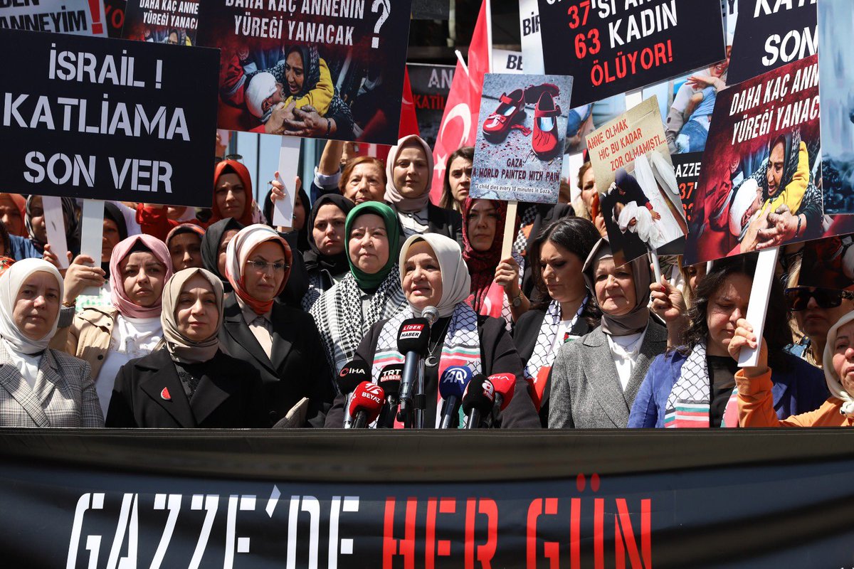 📌 Gazze’de Anne Olmak Bir kadın, bir anne olarak çok net ifade ediyorum: Her can tek, her can biricik ve “bir cana kıyan tüm insanlığa kıymış gibidir”. ✔️İsrail’in 7 Ekim’den beri yürüttüğü soykırımda, Gazze’de 9 bin kadın öldü. ✔️Günde ortalama 63 kadın hâlâ ölüyor ve…