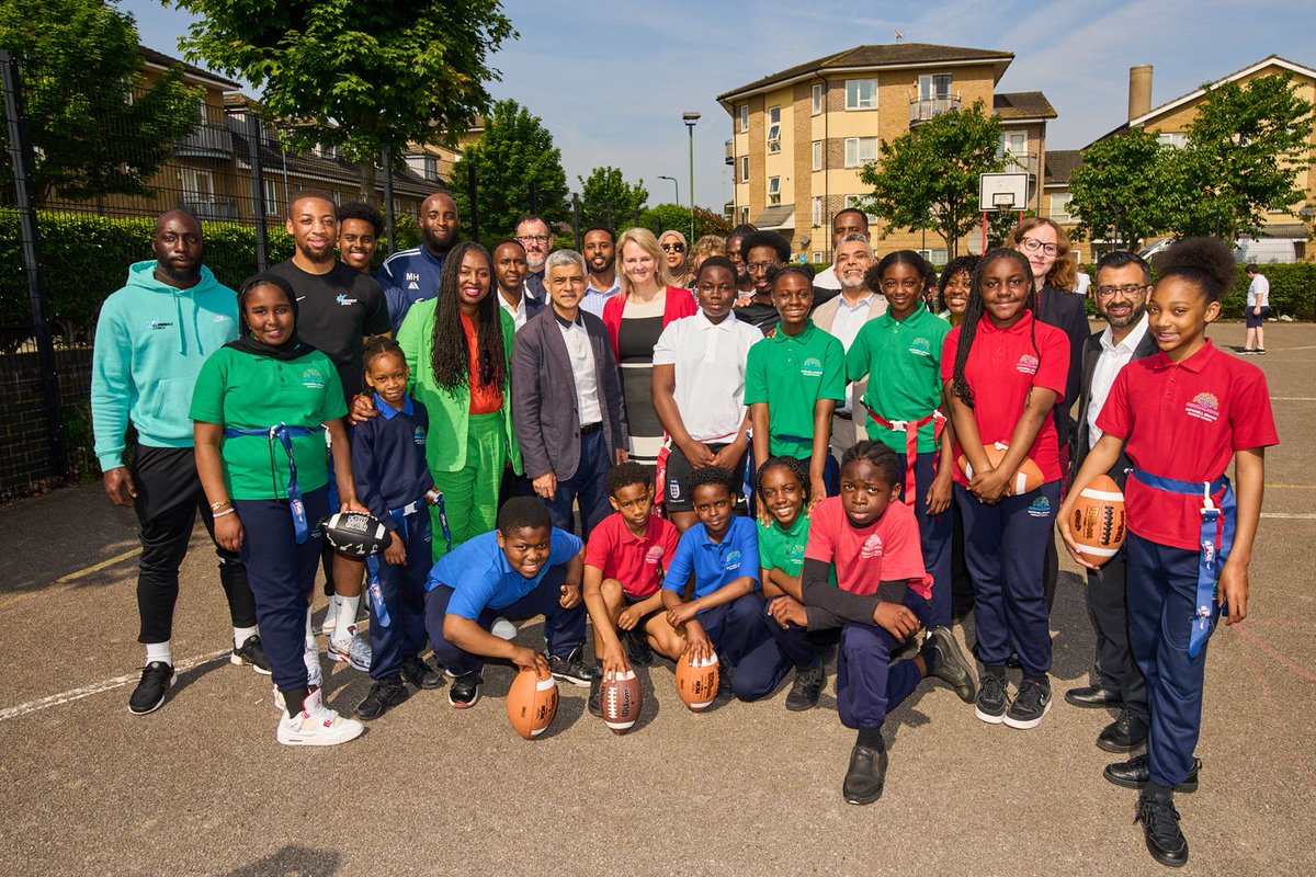 It was a real privilege to meet members of @LDN_VRU’s MyEnds programme and the young Londoners who have benefitted from their important youth work in Brent today. This includes delivering targeted community interventions like youth clubs, after-school activities & mentoring.