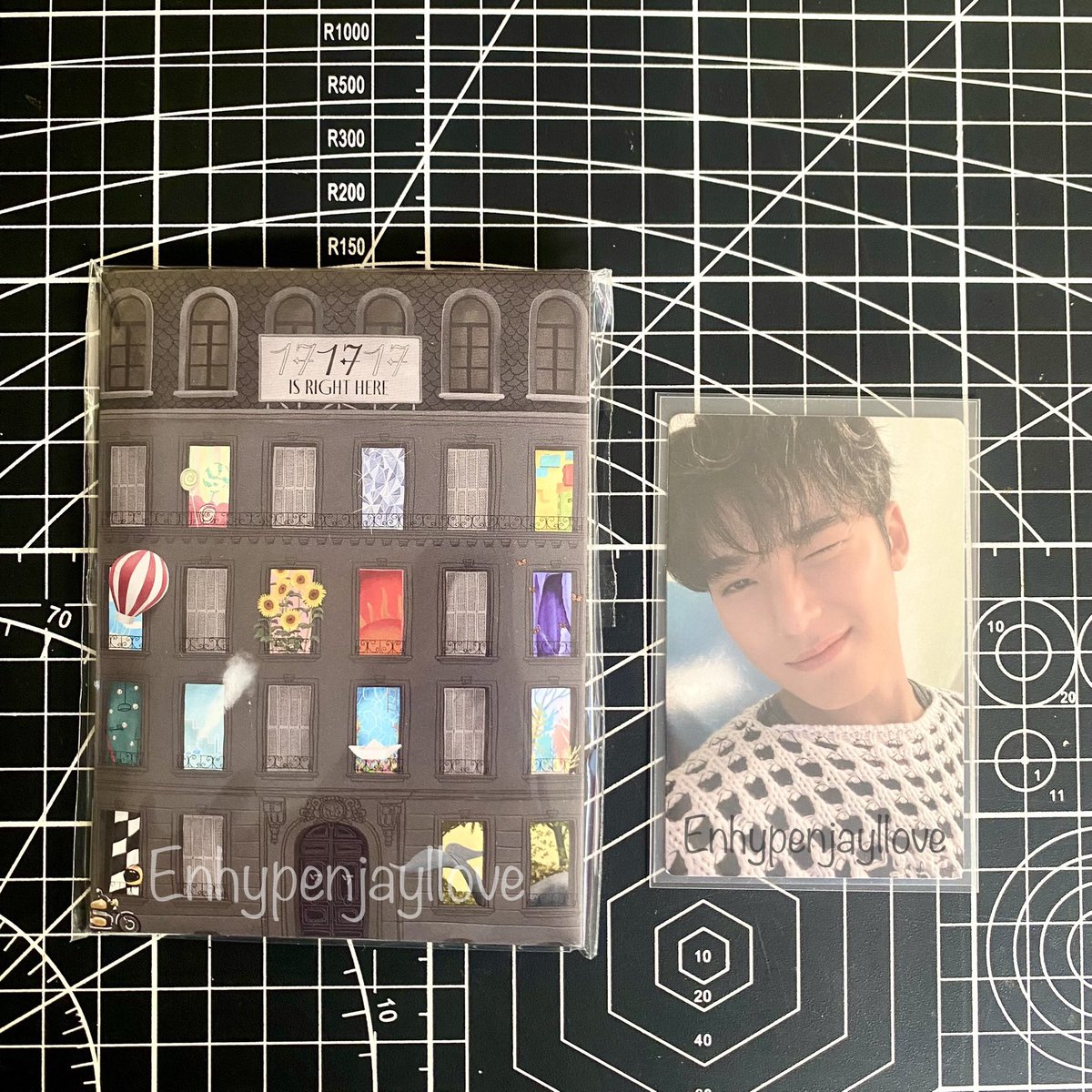 Enhypenjayllove's tweet photo. #Enhypenjaylloveavail

⋆˚✿˖° wts lfb 

sealed seventeen best album — 17 is right here weverse ver &amp; mingyu attacca wink pc set

— ₱800 set + pf &amp; sf
— onhand 
— sealed wv ver from feta

# wts lfb seventeen sealed best album 17 is right here weverse ver mingyu attacca wink https://t.co/NAQ6Cnkkf3