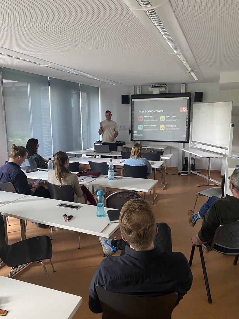 MediaInvierno's tweet image. Bienvenidos a Landau: Our institute was happy to host Javier Abuin @louban3 for an Erasmus visit and to exchange ideas on fact-checking, digital communication and AI. Looking forward to further collaboration between @rptu_kl_ld and @fcom_uvigo @sepcomuvigo