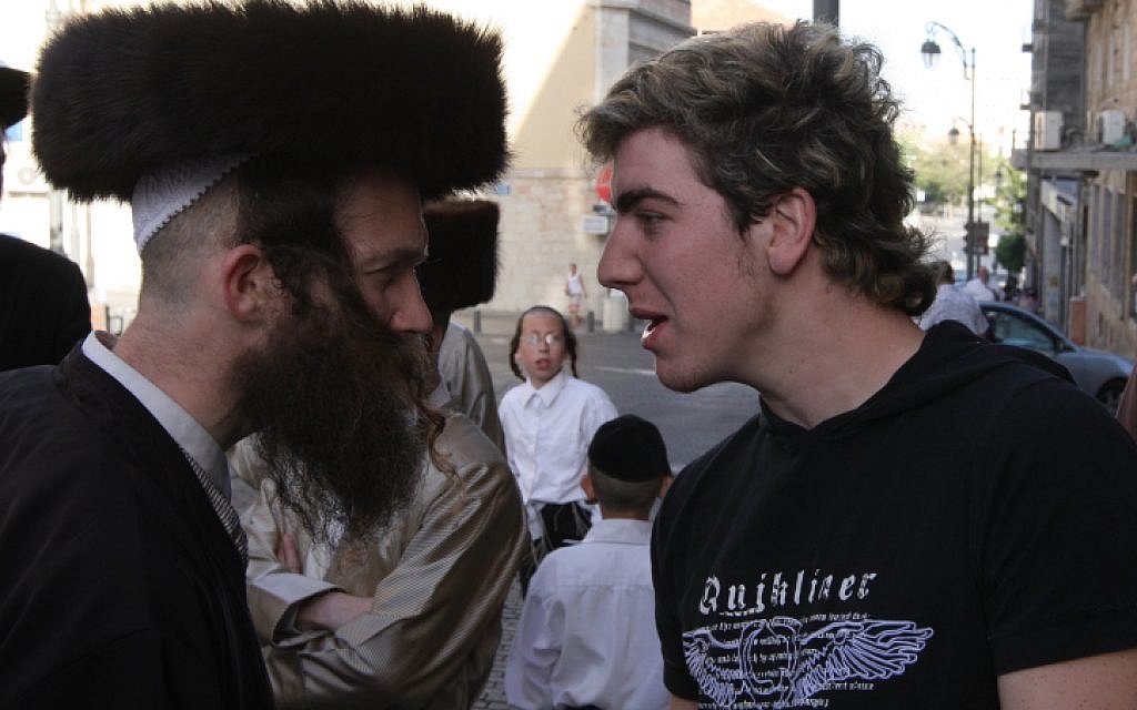 HilzFuld's tweet image. Something happened to me yesterday and I have to admit, I was shocked. I am ashamed to say it, but I was shocked!
I was on the way back from Toronto to Israel. Actually I was back in Israel getting off the plane.
We were all walking down that long corridor leading into Ben…