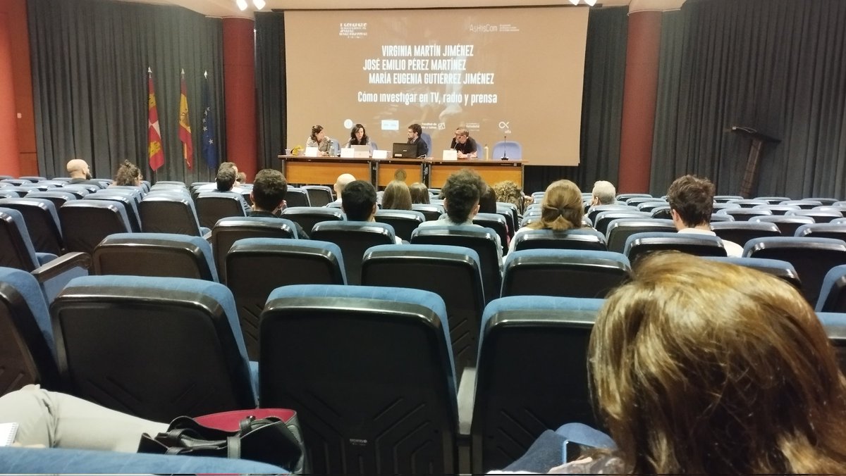 Damos por clausurado este I Congreso de Jóvenes Investigadores de <a href="/AsHisCom_/">AsHisCom</a>.

Dos días de intenso debate y apertura de miradas. Muchísimas gracias a todos los que habéis contribuido.

Mucha suerte.

#JovenesAsHisCom2024