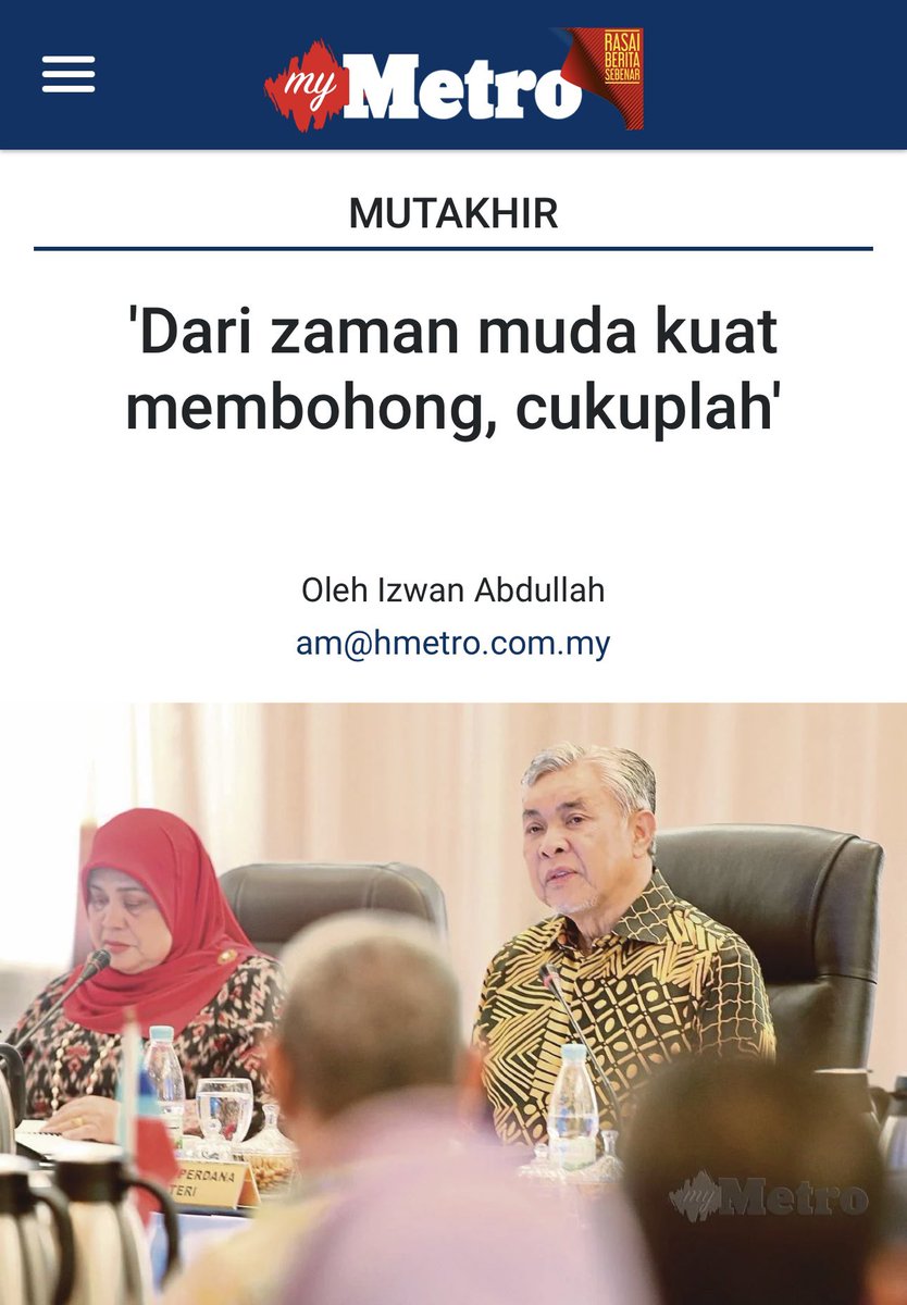 aifadhli87's tweet photo. Siapa yang bersumpah "No Anwar, No DAP"? Tapi sebenarnya berunding senyap-senyap bersama DAP dan Anwar. 

Siapa yang bersumpah tiada surat dihantar kepada istana untuk sokong Anwar Ibrahim? Tapi akhirnya terkantoi. 

Siapa yang akhirnya mengaku audio perbualan talifon Cikgu-Anak Murid bersama Anwar Ibrahim? Walaupun mulanya dia nafikan. 

Banyak lagi sebenarnya. 

Bab menipu sehingga sanggup  bersumpah laknat ni, beliau adalah seorang yang tidak asing lagi. 

Mungkin itu ajaran Cikgu beliau?