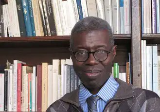 Kwasi Wiredu’s paper “Toward Decolonising African Philosophy and Religion” is a thought-provoking work that delves into the process of decolonisation in African philosophical thinking.
🧵