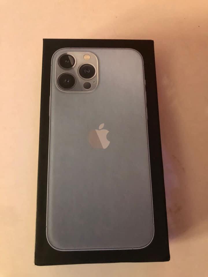 iPhone 13 Pro Max.
Sierra Blue 
256g.
NB: Seal broken but phone never used. 
9,500 cedis.