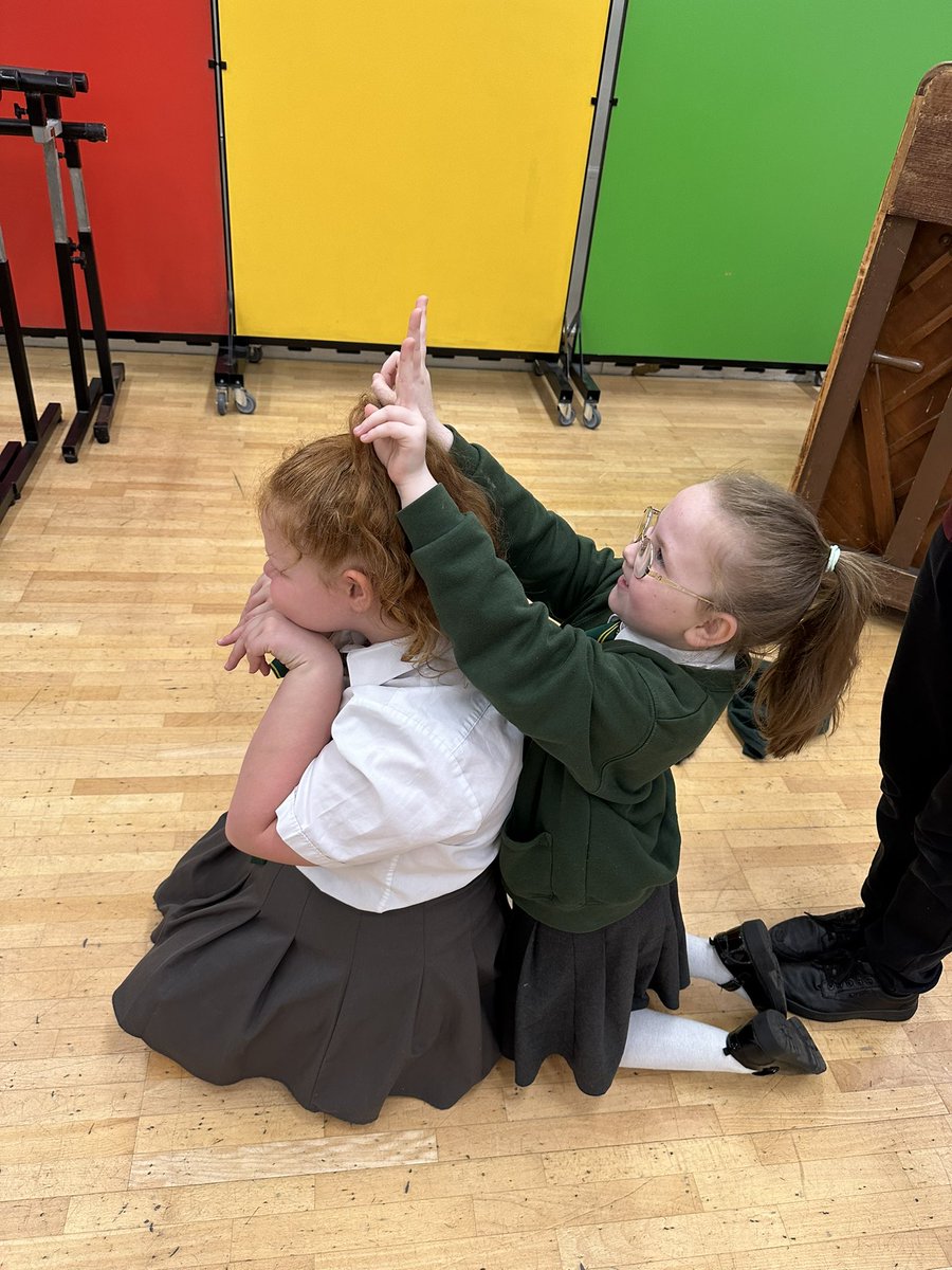 firsprimarysale's tweet photo. #4Rowan using their bodies to act out adventure stories with help from their new friends @WebsterPrimary #schoollinking https://t.co/q6Ob3SCkoY