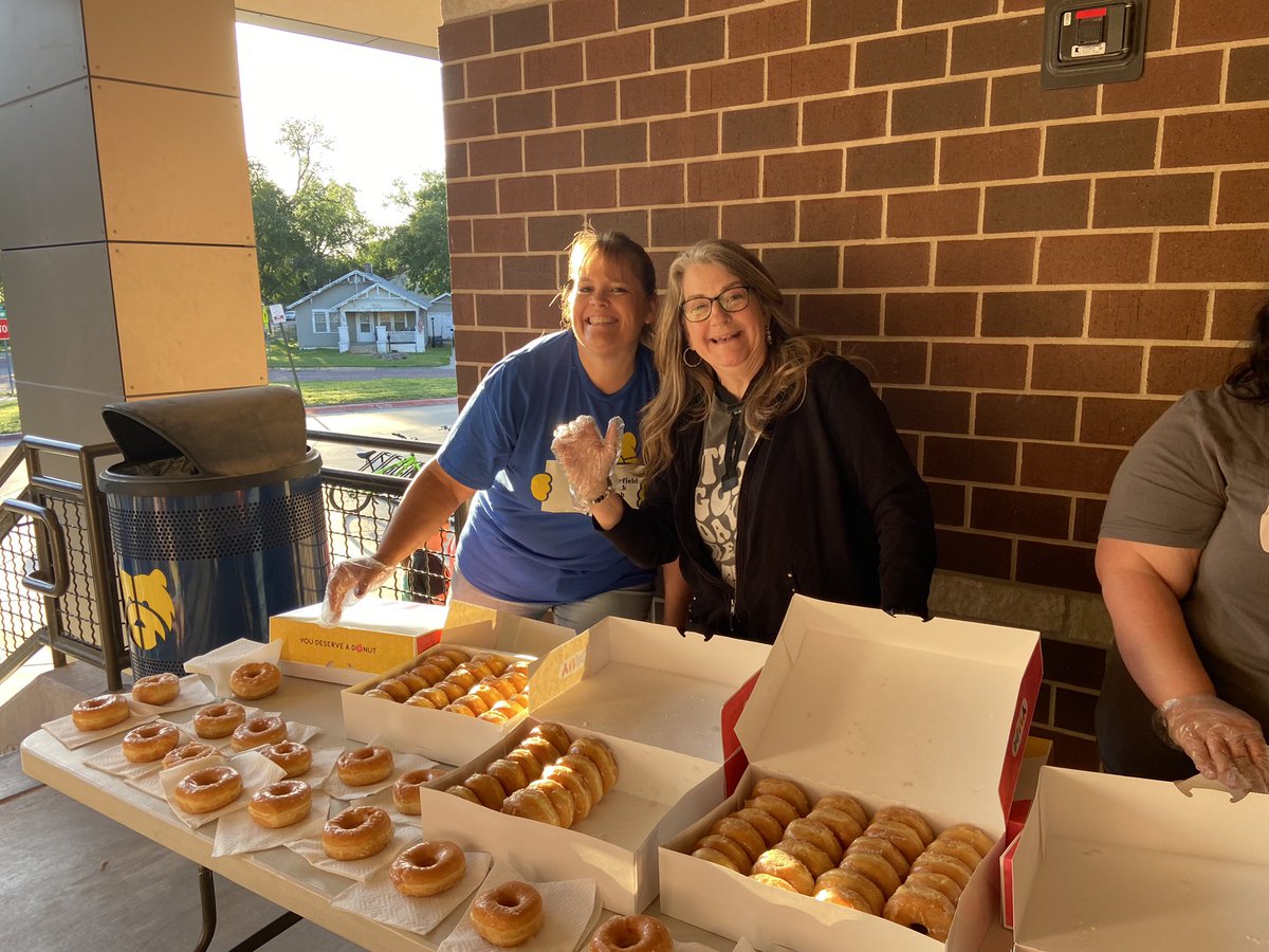 Garfield402's tweet photo. Nothing says Friday like Donuts at DropOff!! https://t.co/YP2CFugexn
